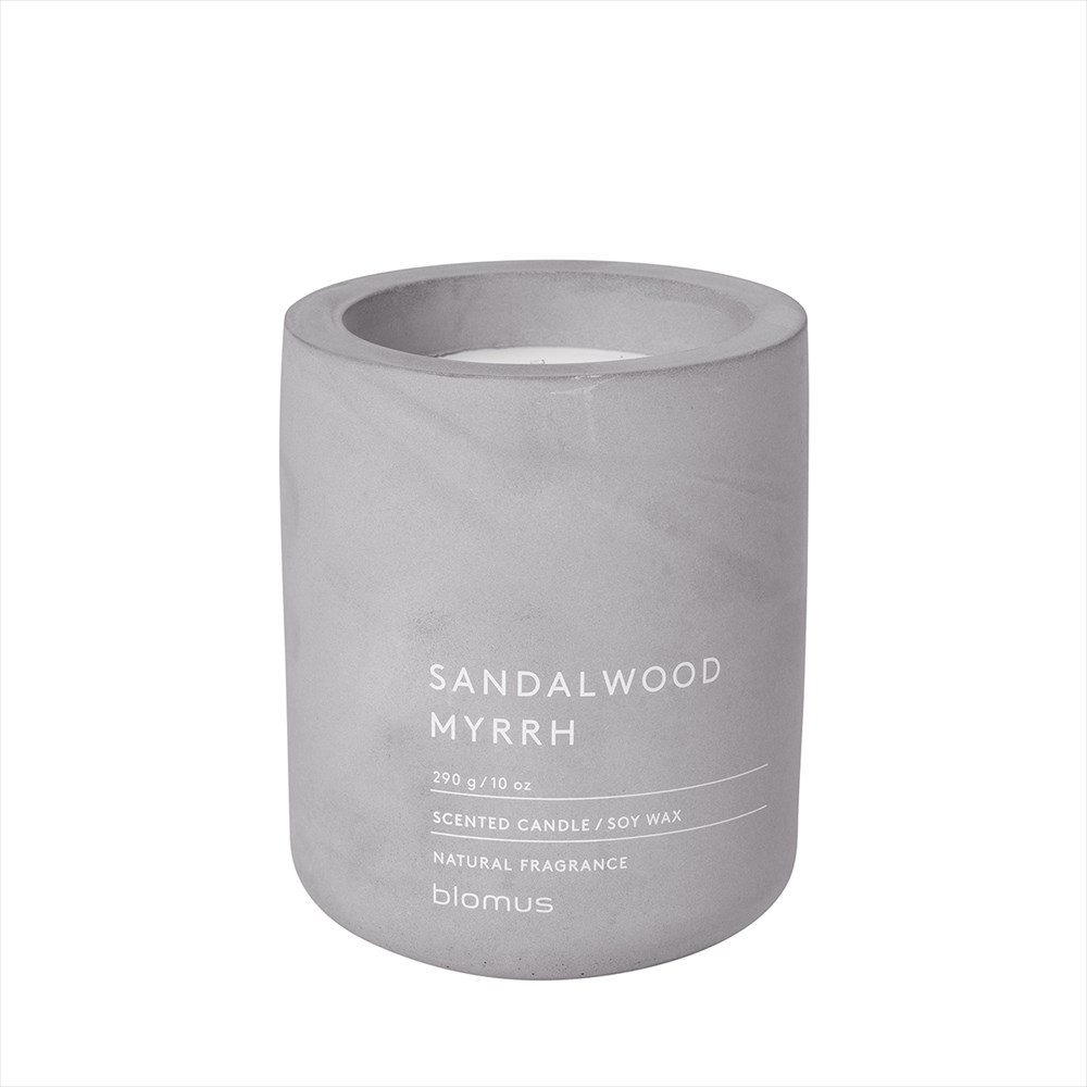 blomus_65657_ScentedCandle_SandalwoodMyrrh_290g_MicroChip_FRAGA_201801161034081000.jpg